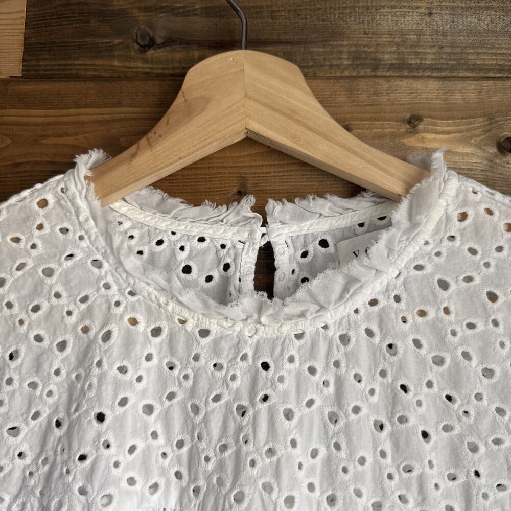 Velvet by Graham & Spencer White Cotton Eyelet Bell Sleeve Top M Romantic Boho - Picture 2 of 12